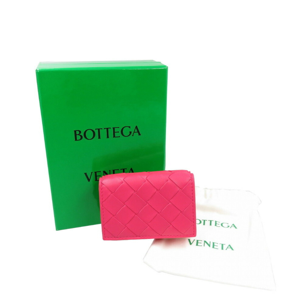 BOTTEGA VENETA Intrecciato Lambskin Pink Trifold Wallet - Picture 3 of 8